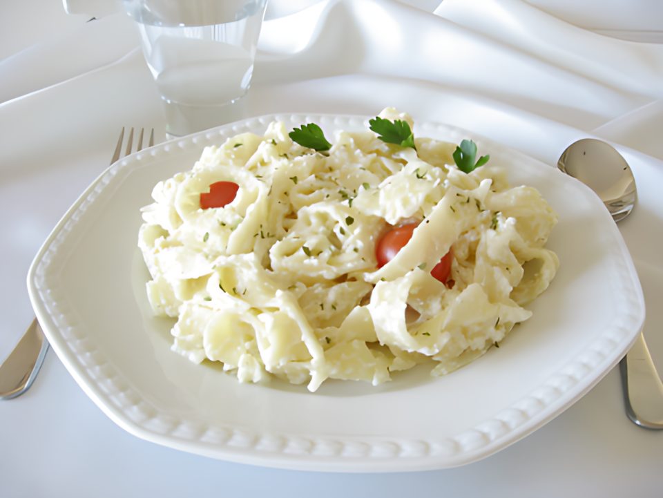 Fettuccine Alfredo